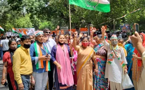 जंतर मंतर पर दलितों पर अत्याचार के विरुद्ध प्रदर्शन