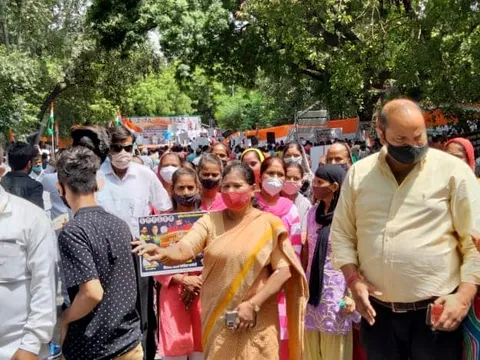 जंतर मंतर पर दलितों पर अत्याचार के विरुद्ध प्रदर्शन — 3