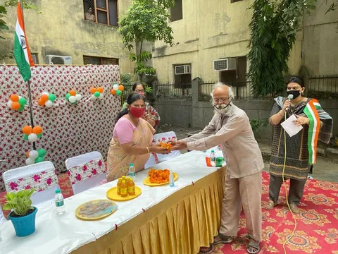 75वां स्वतंत्रता दिवस: किलोकरी गांव एसडीएमसी स्कूल में ध्वजारोहण — 5