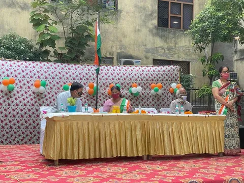 75वां स्वतंत्रता दिवस: किलोकरी गांव एसडीएमसी स्कूल में ध्वजारोहण — 9