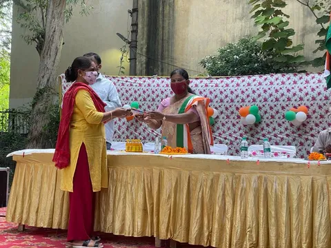 75वां स्वतंत्रता दिवस: किलोकरी गांव एसडीएमसी स्कूल में ध्वजारोहण — 10