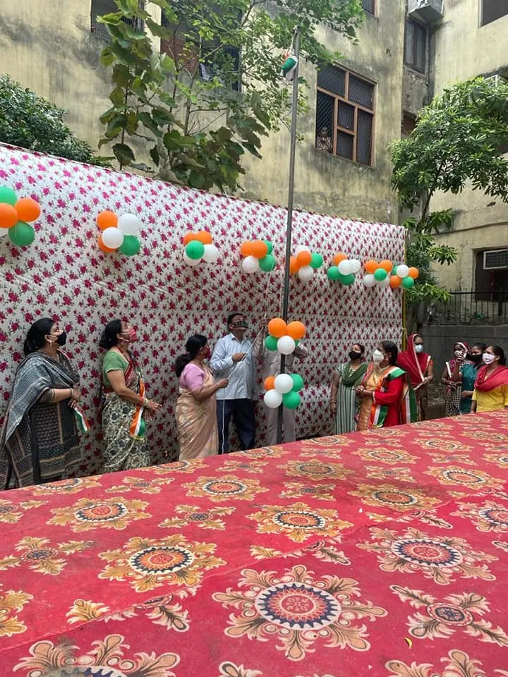 75वां स्वतंत्रता दिवस: किलोकरी गांव एसडीएमसी स्कूल में ध्वजारोहण — तस्वीर 15 में से 15