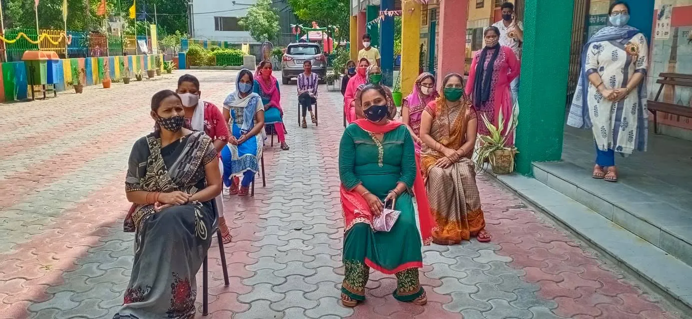 75वां स्वतंत्रता दिवस: जीवन नगर एसडीएमसी बॉयज स्कूल में ध्वजारोहण — तस्वीर 2 में से 16
