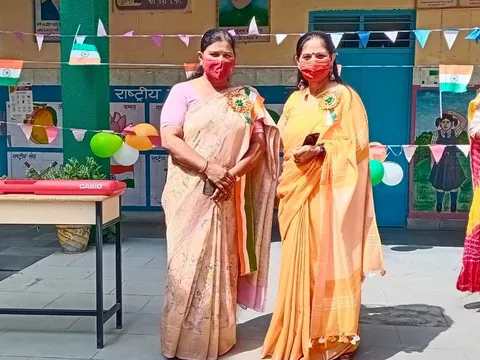 75वां स्वतंत्रता दिवस: जीवन नगर एसडीएमसी बॉयज स्कूल में ध्वजारोहण — 4
