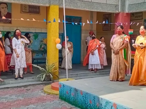 75वां स्वतंत्रता दिवस: जीवन नगर एसडीएमसी बॉयज स्कूल में ध्वजारोहण — 5