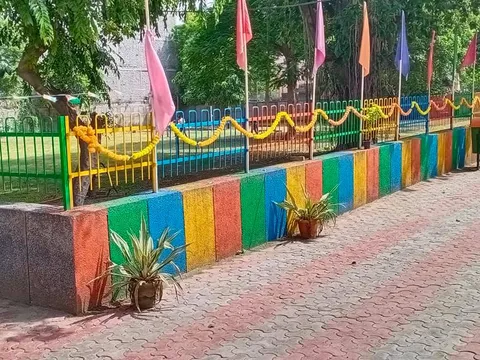 75वां स्वतंत्रता दिवस: जीवन नगर एसडीएमसी बॉयज स्कूल में ध्वजारोहण — 8