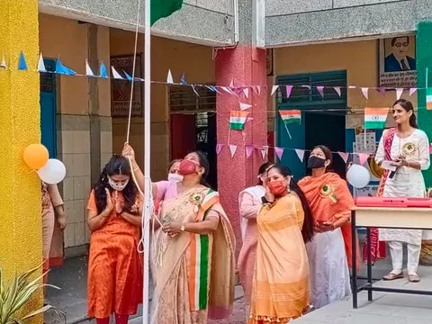 75वां स्वतंत्रता दिवस: जीवन नगर एसडीएमसी बॉयज स्कूल में ध्वजारोहण — 9