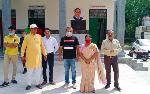 75वां स्वतंत्रता दिवस: नगली रजापुर एसडीएमसी स्कूल में ध्वजारोहण