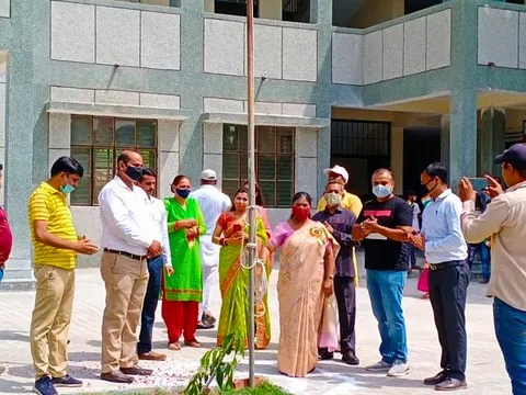 75वां स्वतंत्रता दिवस: नगली रजापुर एसडीएमसी स्कूल में ध्वजारोहण — 4