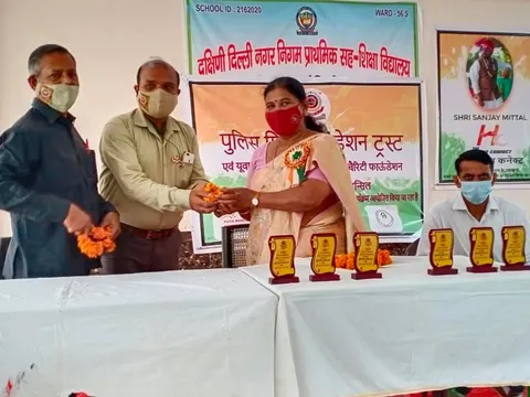 75वां स्वतंत्रता दिवस: नगली रजापुर एसडीएमसी स्कूल में ध्वजारोहण — 11