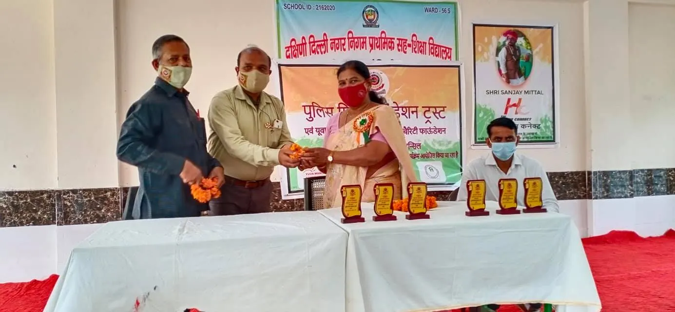 75वां स्वतंत्रता दिवस: नगली रजापुर एसडीएमसी स्कूल में ध्वजारोहण — तस्वीर 11 में से 24