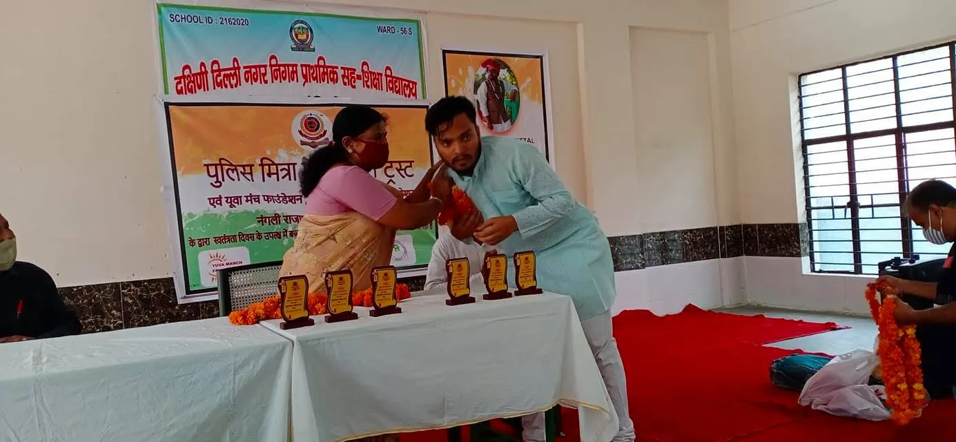 75वां स्वतंत्रता दिवस: नगली रजापुर एसडीएमसी स्कूल में ध्वजारोहण — तस्वीर 12 में से 24