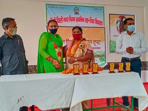 75वां स्वतंत्रता दिवस: नगली रजापुर एसडीएमसी स्कूल में ध्वजारोहण — 13