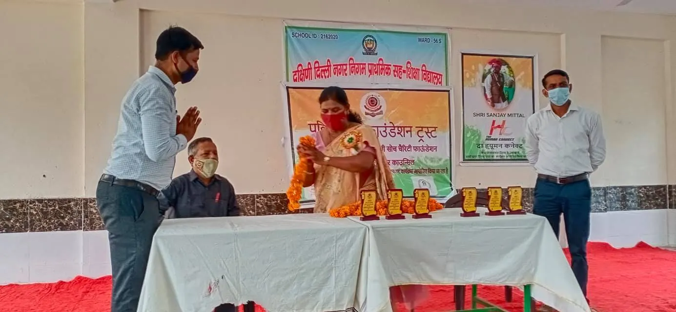 75वां स्वतंत्रता दिवस: नगली रजापुर एसडीएमसी स्कूल में ध्वजारोहण — तस्वीर 14 में से 24