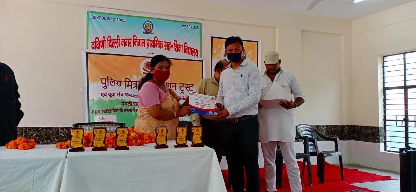 75वां स्वतंत्रता दिवस: नगली रजापुर एसडीएमसी स्कूल में ध्वजारोहण — तस्वीर 21 में से 24