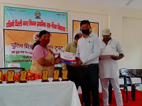 75वां स्वतंत्रता दिवस: नगली रजापुर एसडीएमसी स्कूल में ध्वजारोहण — 21