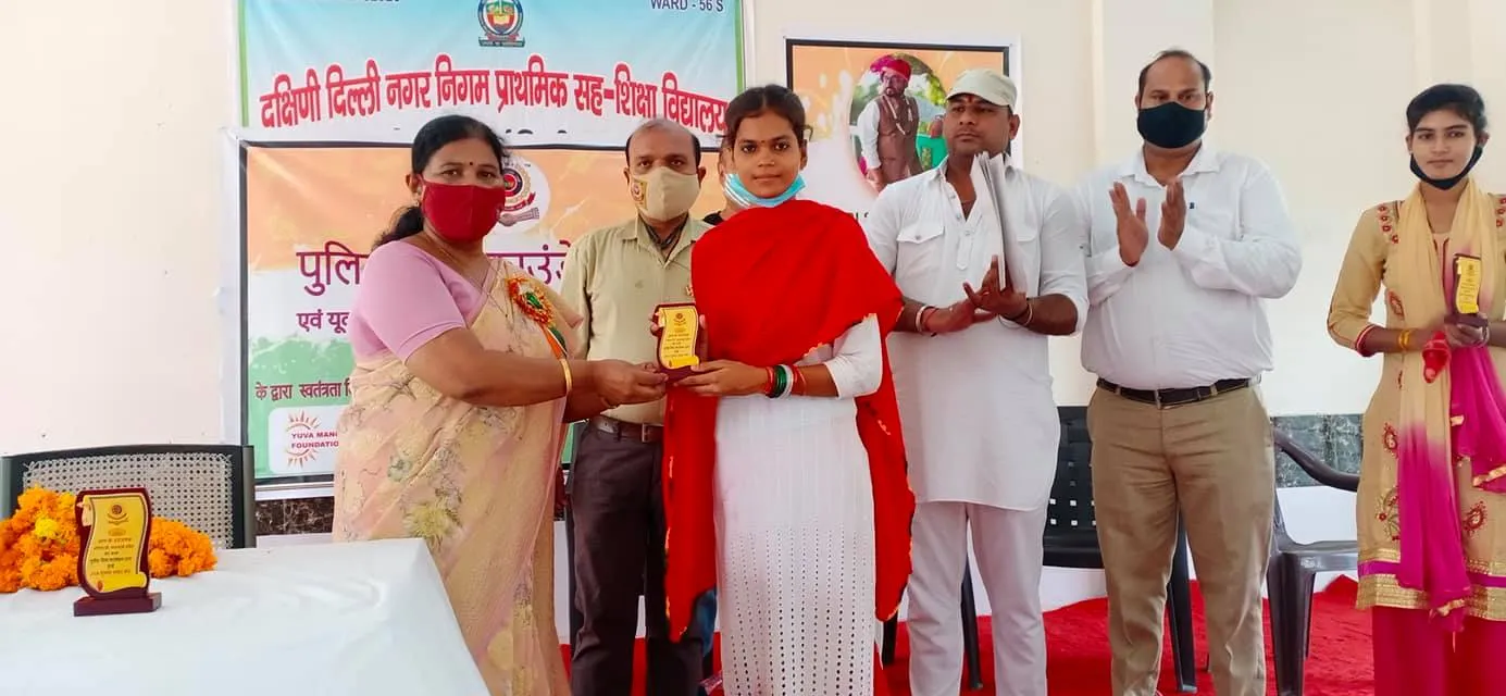 75वां स्वतंत्रता दिवस: नगली रजापुर एसडीएमसी स्कूल में ध्वजारोहण — तस्वीर 23 में से 24