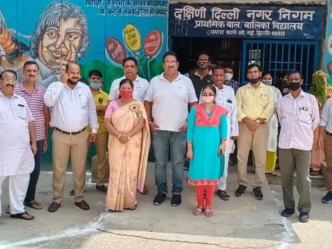 75वां स्वतंत्रता दिवस: सराय काले खां एसडीएमसी प्राइमरी स्कूल में ध्वजारोहण — 2