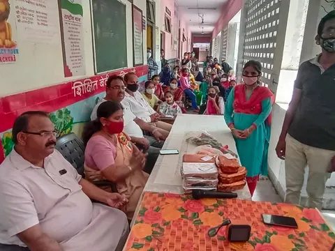 75वां स्वतंत्रता दिवस: सराय काले खां एसडीएमसी प्राइमरी स्कूल में ध्वजारोहण — 6