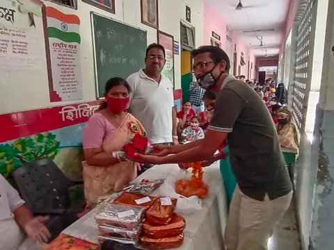 75वां स्वतंत्रता दिवस: सराय काले खां एसडीएमसी प्राइमरी स्कूल में ध्वजारोहण — 8