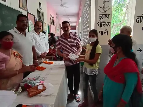75वां स्वतंत्रता दिवस: सराय काले खां एसडीएमसी प्राइमरी स्कूल में ध्वजारोहण — 18
