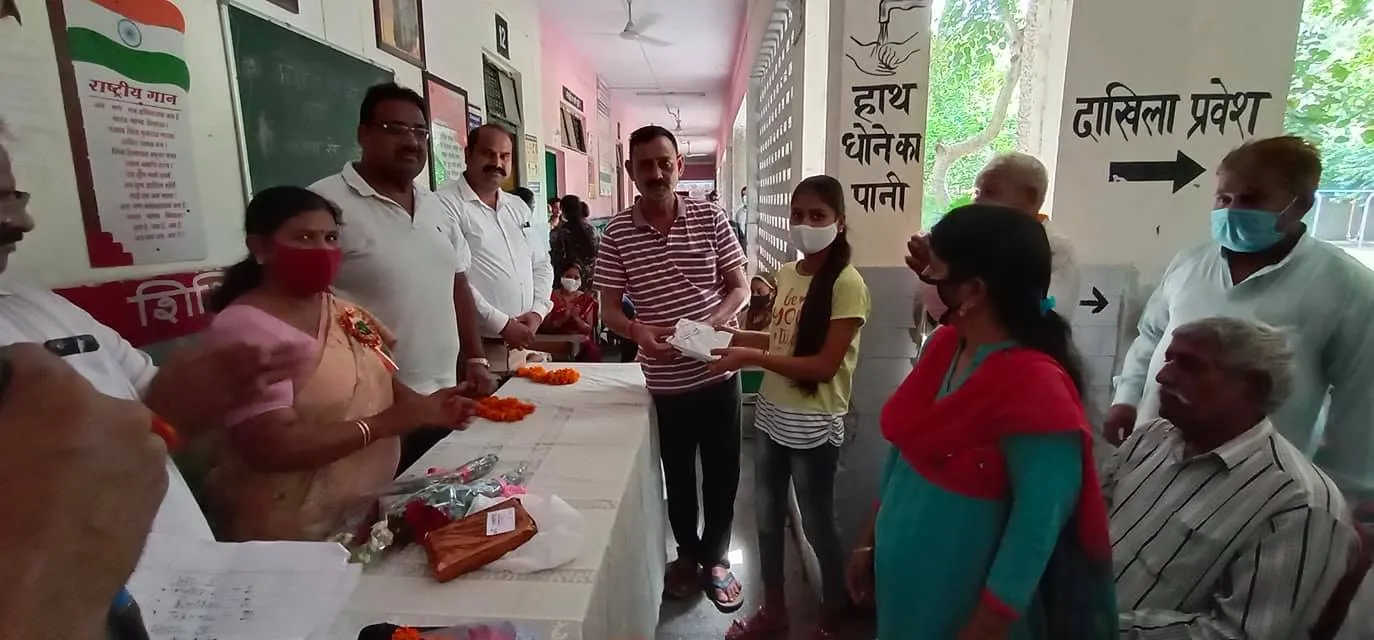 75वां स्वतंत्रता दिवस: सराय काले खां एसडीएमसी प्राइमरी स्कूल में ध्वजारोहण — तस्वीर 18 में से 29
