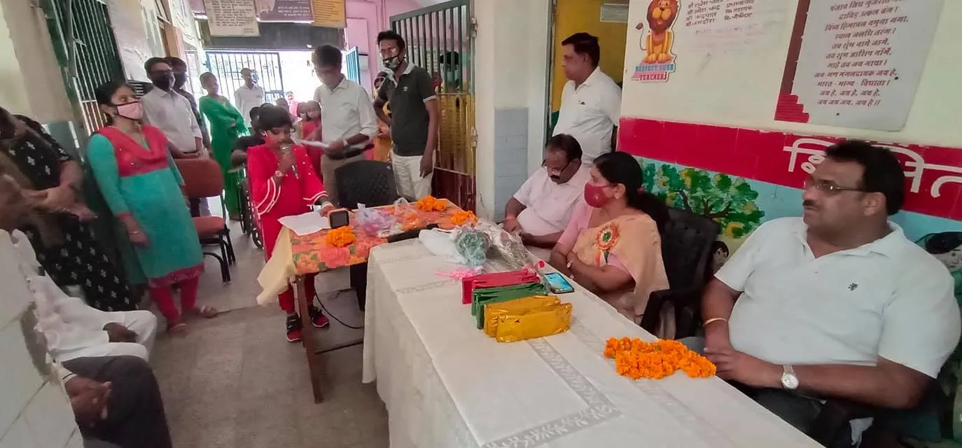 75वां स्वतंत्रता दिवस: सराय काले खां एसडीएमसी प्राइमरी स्कूल में ध्वजारोहण — तस्वीर 20 में से 29