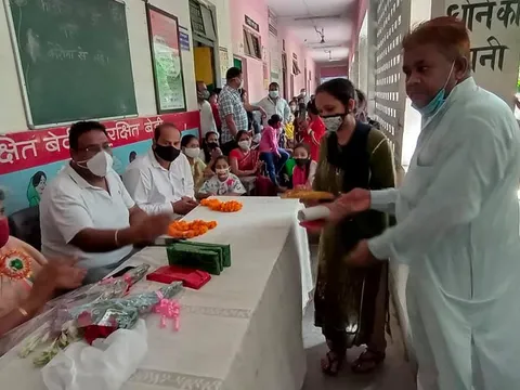 75वां स्वतंत्रता दिवस: सराय काले खां एसडीएमसी प्राइमरी स्कूल में ध्वजारोहण — 24