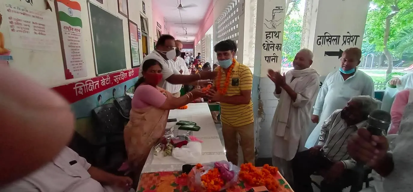 75वां स्वतंत्रता दिवस: सराय काले खां एसडीएमसी प्राइमरी स्कूल में ध्वजारोहण — तस्वीर 26 में से 29