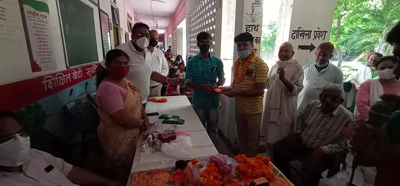 75वां स्वतंत्रता दिवस: सराय काले खां एसडीएमसी प्राइमरी स्कूल में ध्वजारोहण — तस्वीर 27 में से 29