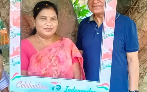 75वां स्वतंत्रता दिवस: सिद्धार्थ एनक्लेव सेंट्रल पार्क में ध्वजारोहण
