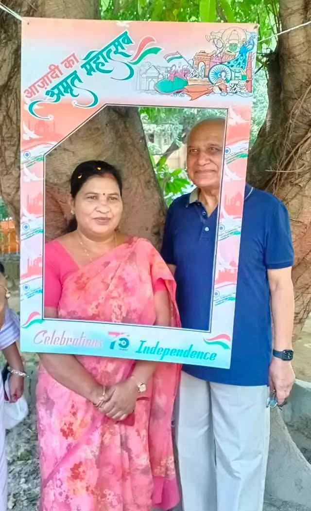 75वां स्वतंत्रता दिवस: सिद्धार्थ एनक्लेव सेंट्रल पार्क में ध्वजारोहण — तस्वीर 2 में से 20