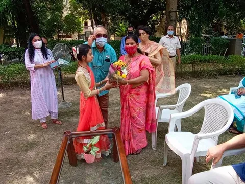 75वां स्वतंत्रता दिवस: सिद्धार्थ एनक्लेव सेंट्रल पार्क में ध्वजारोहण — 8