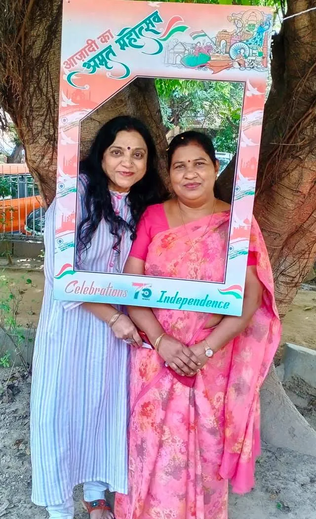 75वां स्वतंत्रता दिवस: सिद्धार्थ एनक्लेव सेंट्रल पार्क में ध्वजारोहण — तस्वीर 20 में से 20