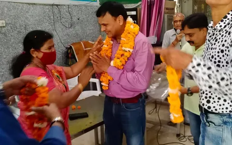75वां स्वतंत्रता दिवस: सनलाइट कॉलोनी नं 2 हुकुम चंद पार्क में ध्वजारोहण