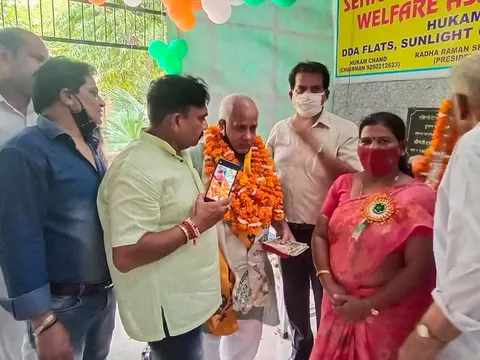 75वां स्वतंत्रता दिवस: सनलाइट कॉलोनी नं 2 हुकुम चंद पार्क में ध्वजारोहण — 4