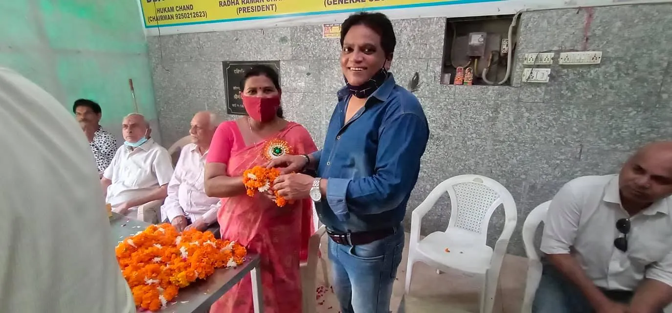 75वां स्वतंत्रता दिवस: सनलाइट कॉलोनी नं 2 हुकुम चंद पार्क में ध्वजारोहण — तस्वीर 6 में से 31