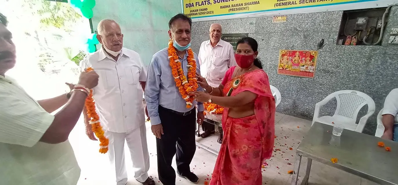 75वां स्वतंत्रता दिवस: सनलाइट कॉलोनी नं 2 हुकुम चंद पार्क में ध्वजारोहण — तस्वीर 7 में से 31