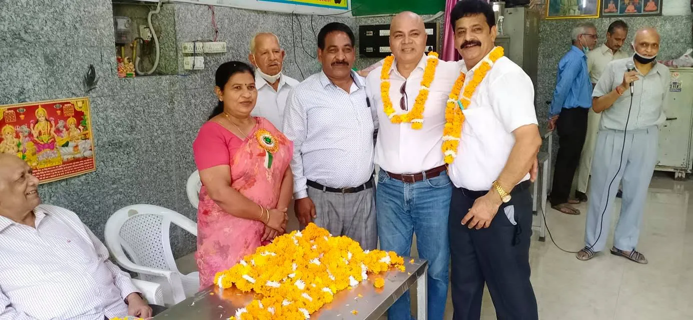 75वां स्वतंत्रता दिवस: सनलाइट कॉलोनी नं 2 हुकुम चंद पार्क में ध्वजारोहण — तस्वीर 11 में से 31