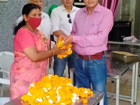 75वां स्वतंत्रता दिवस: सनलाइट कॉलोनी नं 2 हुकुम चंद पार्क में ध्वजारोहण — 12