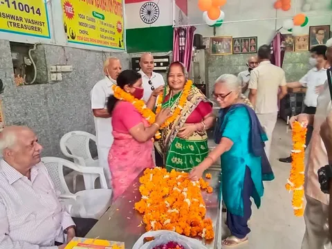 75वां स्वतंत्रता दिवस: सनलाइट कॉलोनी नं 2 हुकुम चंद पार्क में ध्वजारोहण — 14
