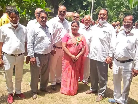 75वां स्वतंत्रता दिवस: सनलाइट कॉलोनी नं 2 हुकुम चंद पार्क में ध्वजारोहण — 23
