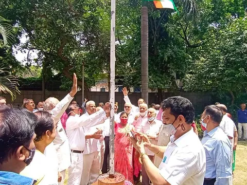 75वां स्वतंत्रता दिवस: सनलाइट कॉलोनी नं 2 हुकुम चंद पार्क में ध्वजारोहण — 29