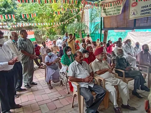 75वां स्वतंत्रता दिवस: जीवन नगर सीनियर सिटीजन पार्क में ध्वजारोहण — 2