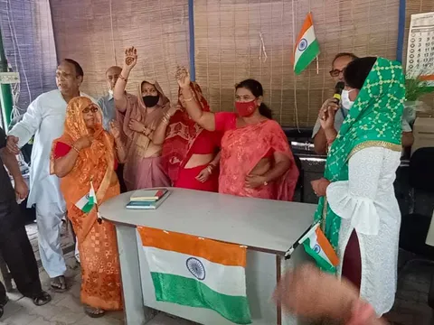 75वां स्वतंत्रता दिवस: जीवन नगर सीनियर सिटीजन पार्क में ध्वजारोहण — 6
