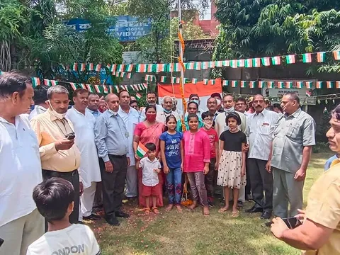 75वां स्वतंत्रता दिवस: जीवन नगर सीनियर सिटीजन पार्क में ध्वजारोहण — 9