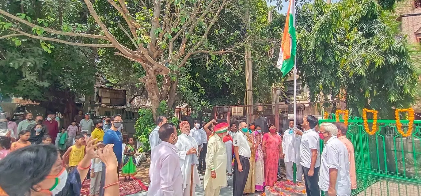 75वां स्वतंत्रता दिवस: अंबेडकर पार्क में ध्वजारोहण — तस्वीर 2 में से 15