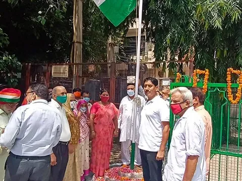 75वां स्वतंत्रता दिवस: अंबेडकर पार्क में ध्वजारोहण — 3