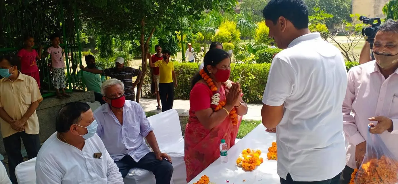 75वां स्वतंत्रता दिवस: अंबेडकर पार्क में ध्वजारोहण — तस्वीर 6 में से 15