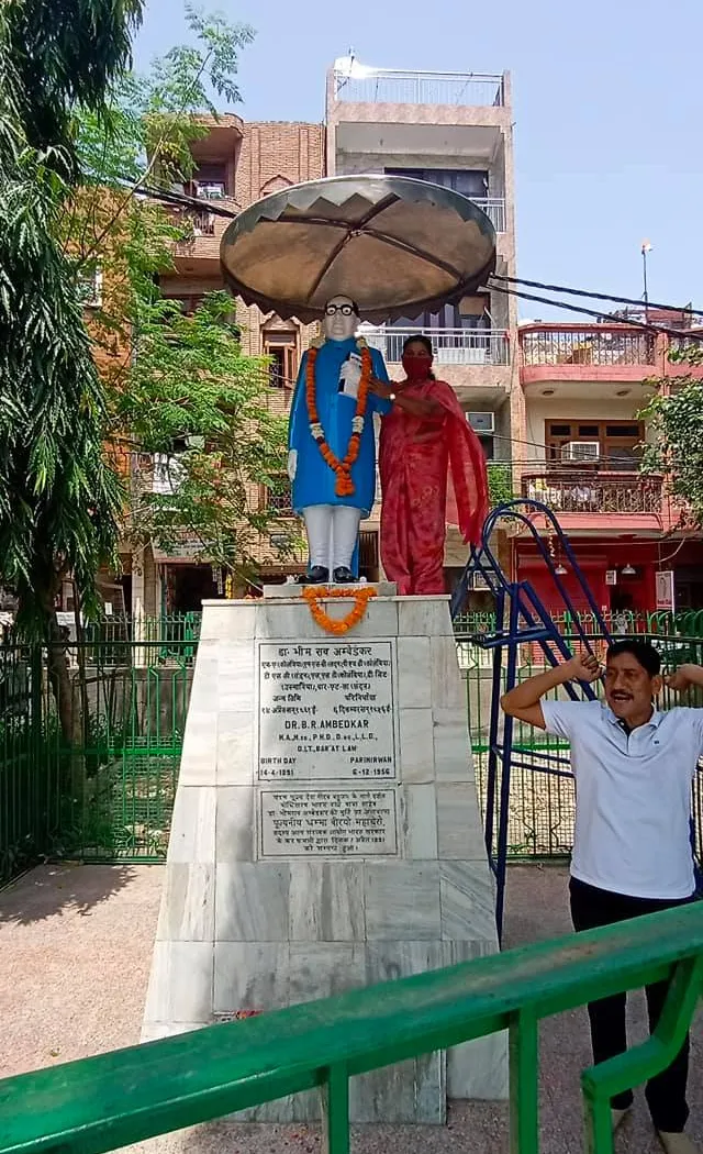 75वां स्वतंत्रता दिवस: अंबेडकर पार्क में ध्वजारोहण — तस्वीर 11 में से 15